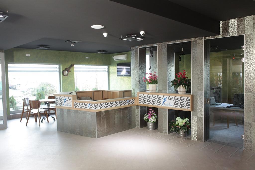 Garni Hotel Fortuna Belgrado Buitenkant foto