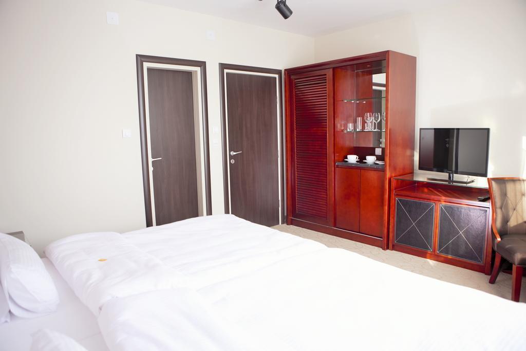 Garni Hotel Fortuna Belgrado Kamer foto